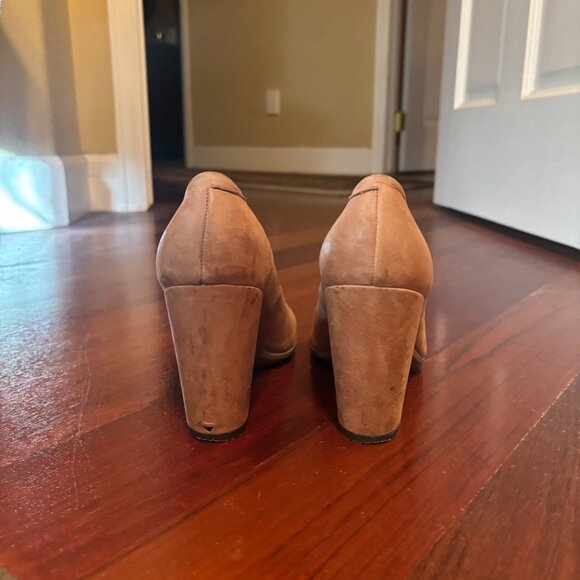 Pumps - Picture 3 of 5